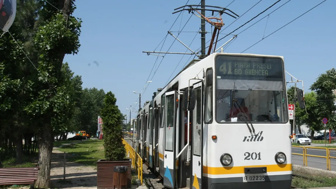 Călătoriile pe linia 41 vor putea fi plătite şi cu cardul bancar, direct în tramvai. În ce stadiu este proiectul