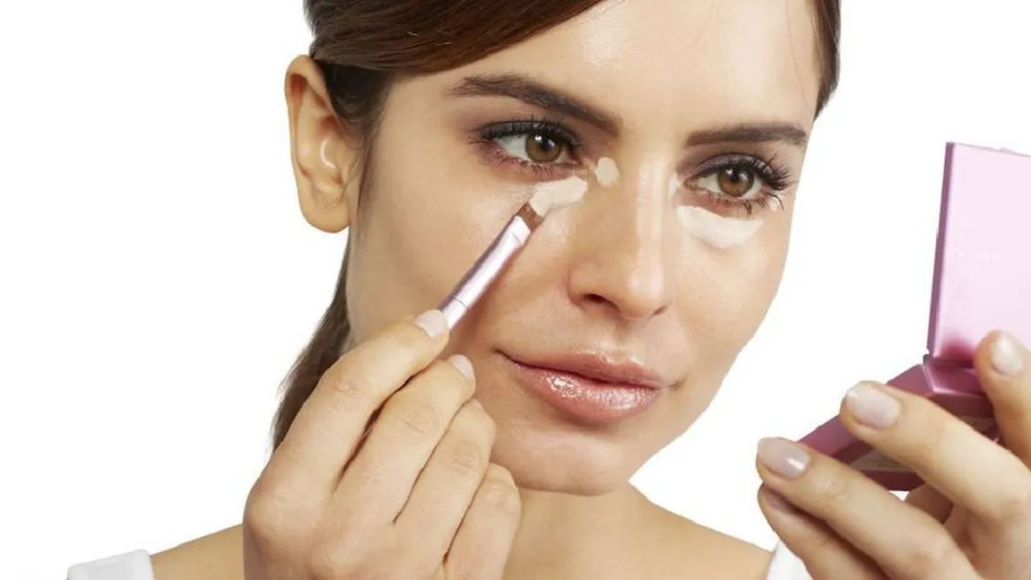 Nopţi nedormite? 10 trucuri de make-up prin care să fii mereu o apariţie fresh