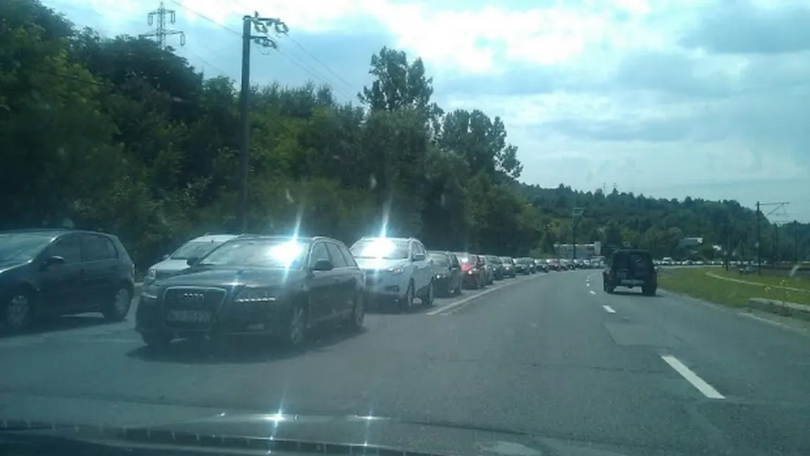 Trafic îngreunat pe DN1 din cauza unui accident grav la Sinaia UPDATE