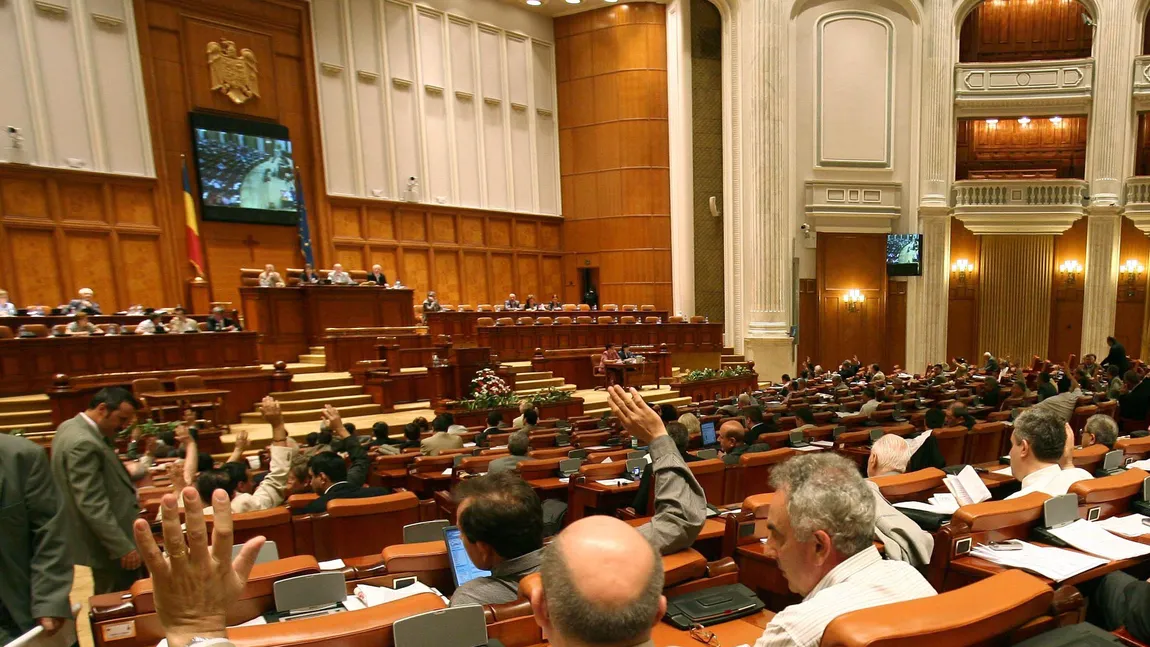 Plenul Camerei Deputaţilor a vacantat trei posturi de deputat