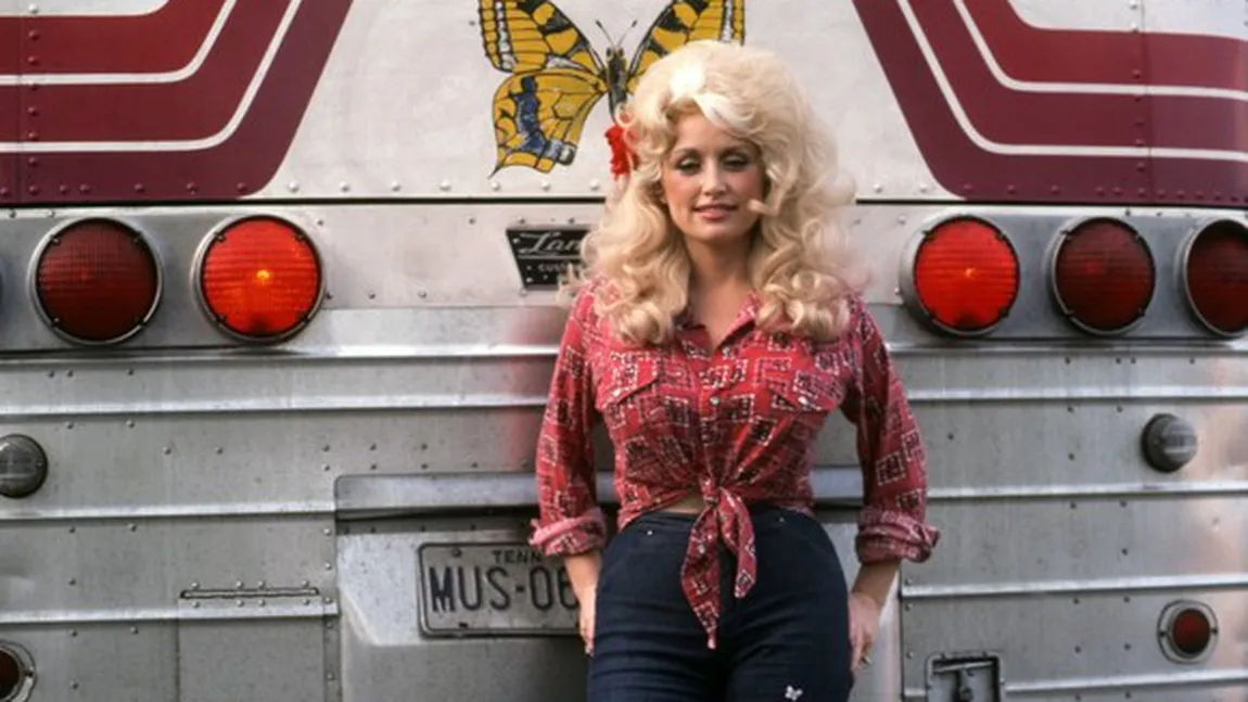 Totul despre Dolly Parton, artista care a vrut să arate ca târfa oraşului