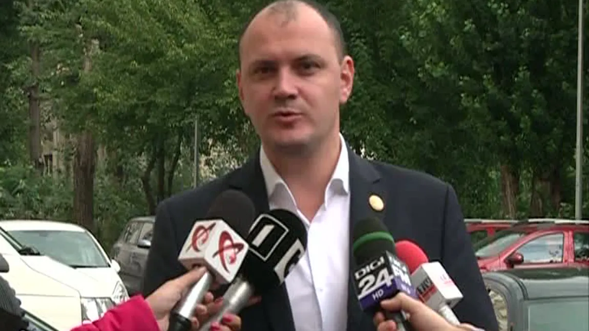 Sebastian Ghiţă, la Parchetul General: Am venit să aduc un AUTODENUNŢ. Am falsificat un raport privind teza de doctorat a şefei DNA