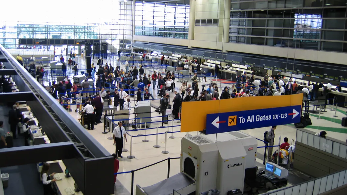 Incident pe aeroportul din Los Angeles. Un terminal a fost evacuat, iar mai multe zboruri au suferit întârzieri