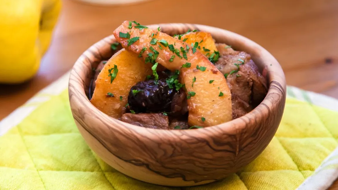 Reţeta zilei: Mâncare de gutui cu carne