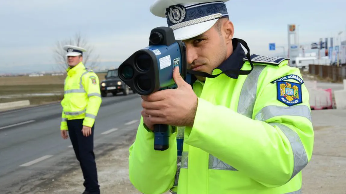 Şofer vitezoman depistat de poliţişti pe autostrada A3 Turda-Borş. Conducea cu 232 de kilometri la oră