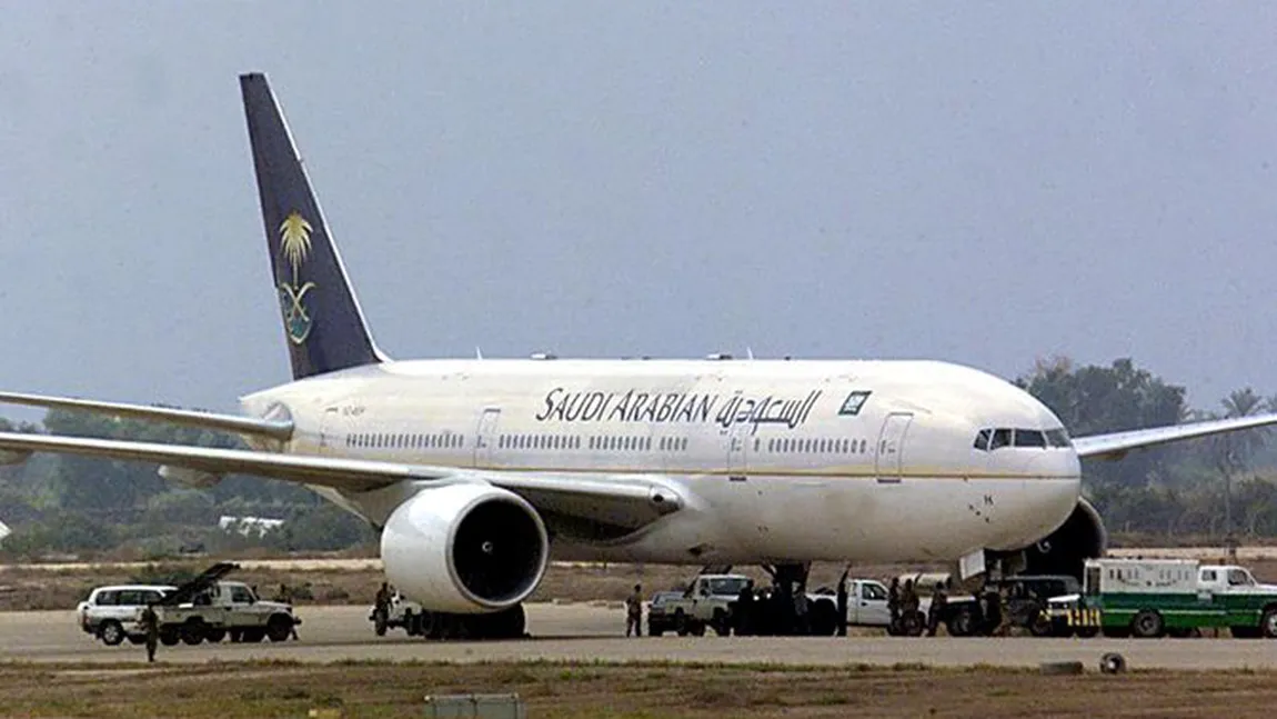 Panică în avion, aterizare de urgenţă după ce un pasager a murit în timpul unui zbor spre SUA