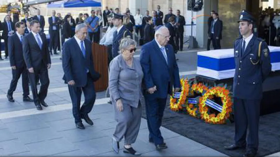 Zeci de lideri din întreaga lume, printre care şi Klaus Iohannis, participă, vineri, la funeraliile lui Shimon Peres