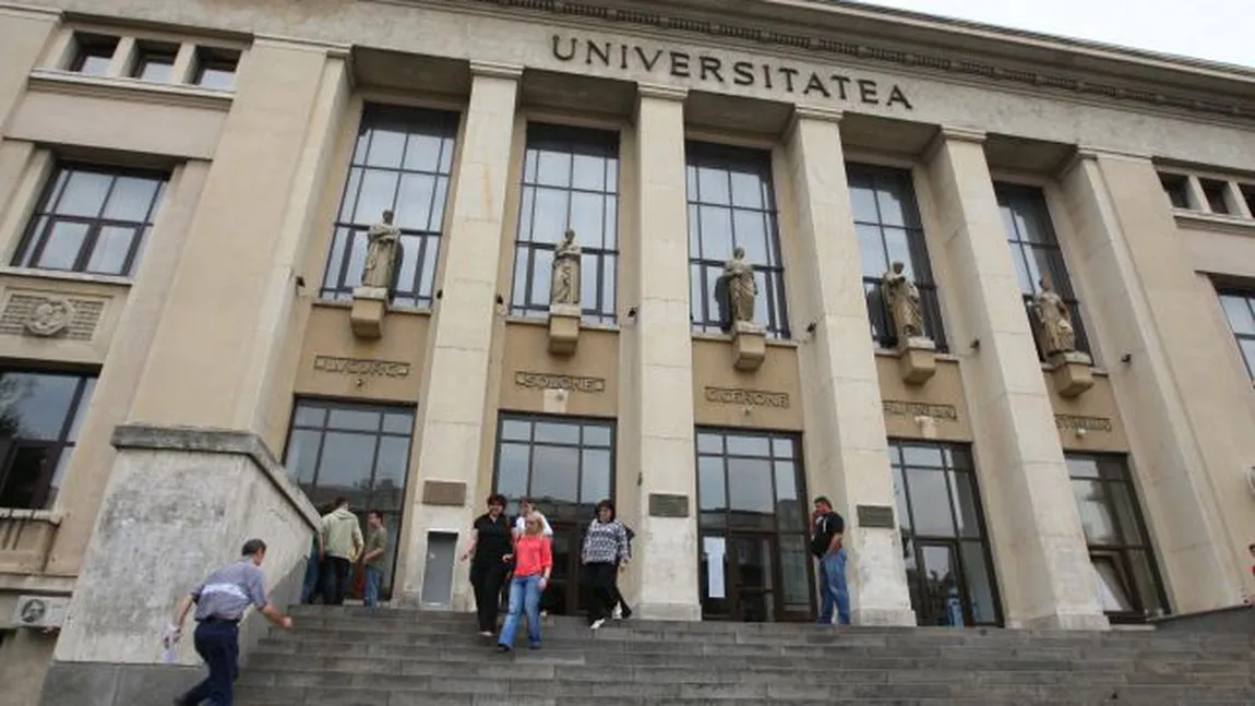 Zece universităţi de stat vor ca salarizarea să fie unitară în învăţământul universitar, după performanţă, şi nu exclusiv după funcţie