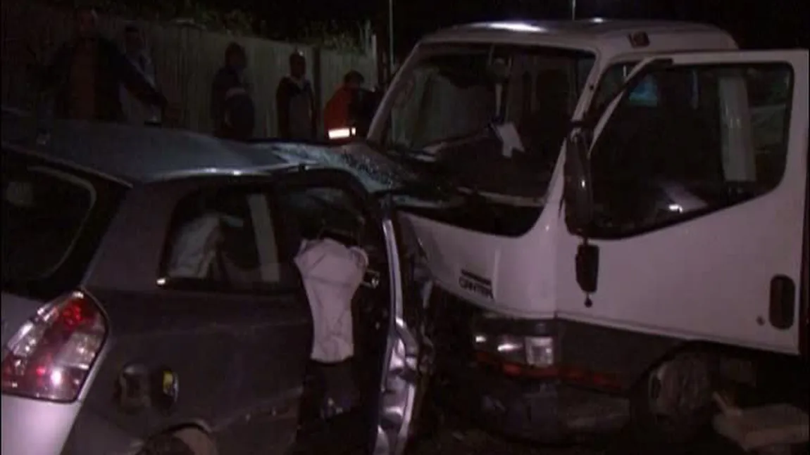 Accident în lanţ pe o şosea din Mehedinţi. Trei persoane au fost rănite grav VIDEO