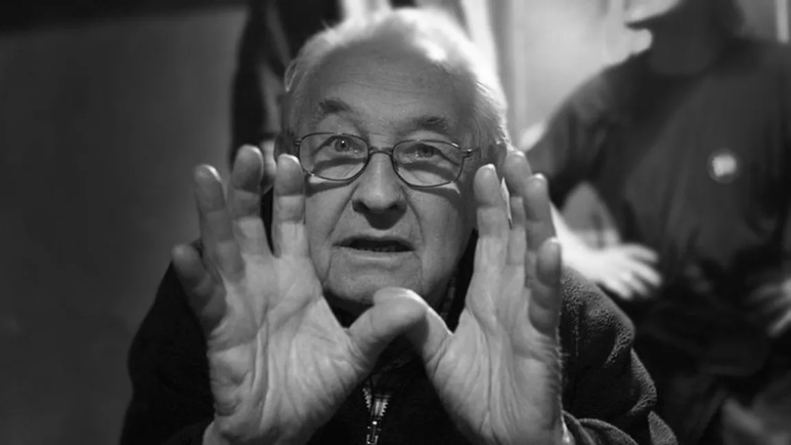 Andrzej Wajda a murit