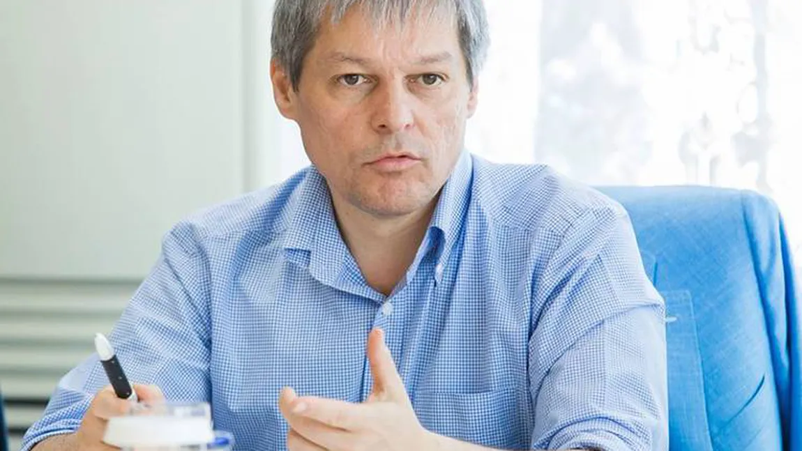 PNL a lansat afişe electorale cu Dacian Cioloş. Premierul nu şi-a dat acordul să-i fie folosită imaginea