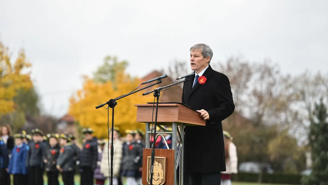 Cioloş: Autorităţile din Târgu-Jiu au sprijinul Guvernului pentru a finaliza proiectul de restaurare a Ansamblului Calea Eroilor