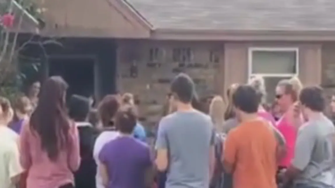 GESTUL IMPRESIONANT al unui grup de elevi pentru profesoara lor aflată pe moarte VIDEO