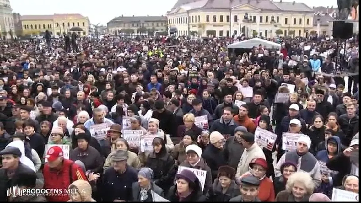 Mii de persoane au participat la un miting pentru susţinerea familiei tradiţionale. Participanţii au cerut modificarea Constituţiei