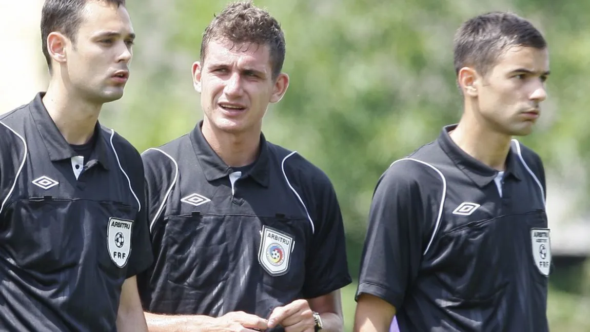 Să râdem cu FRF: Arbitrul de la Dinamo-Dinamo II, din Cupa României, este angajat la CS Dinamo