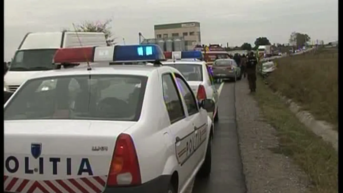 Accident cu nouă victime în Hunedoara. Un microbuz cu pasageri s-a izbit violent de un autoturism