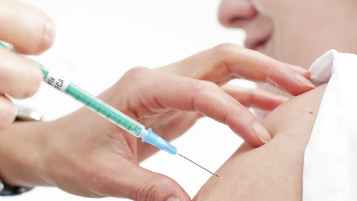 Ministrul Sănătăţii despre Legea vaccinării: Este o decizie pe care trebuie să ne-o asumăm ca Guvern