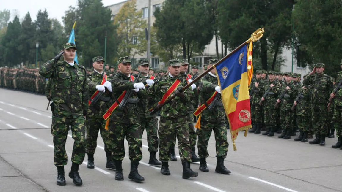 Ziua Armatei Române, sărbătorită printr-o serie de manifestări în toată ţara. Klaus Iohannis: România dispune de o Armată eficientă