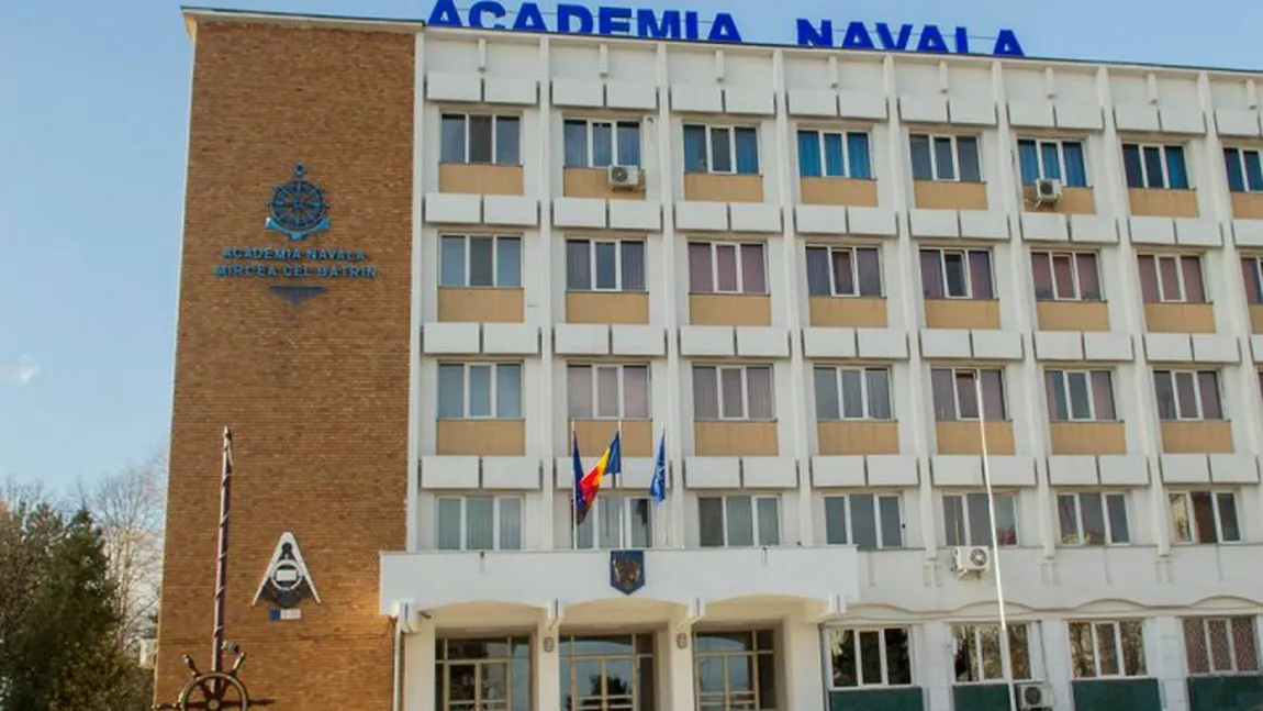 Doi profesori de la Academia Navală Constanţa, acuzaţi de luare de mită, sub control judiciar
