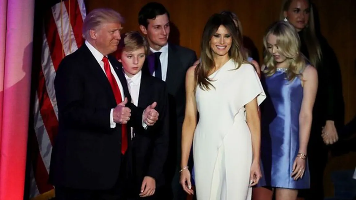 Donald Trump, întâmpinat cu aplauze într-un restaurant din New York