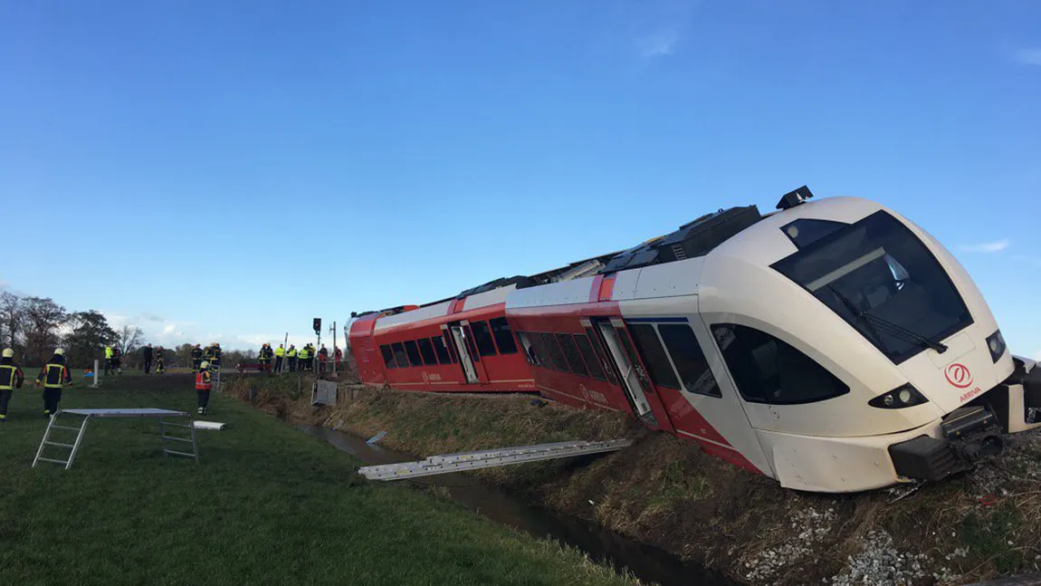 Accident grav în Olanda. Un tren a deraiat după coliziunea cu un camion