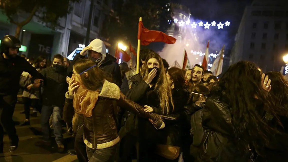 Proteste violente la Atena şi Salonic în timpul vizitei lui Barack Obama. Manifestanţii îl denunţă şi pe Donald Trump