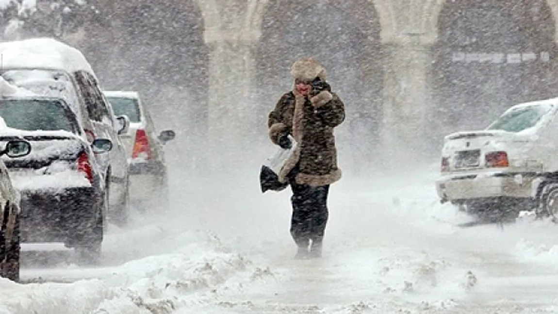 INFORMARE METEOROLOGICĂ de PLOI, NINSORI şi VISCOL în toată ţara