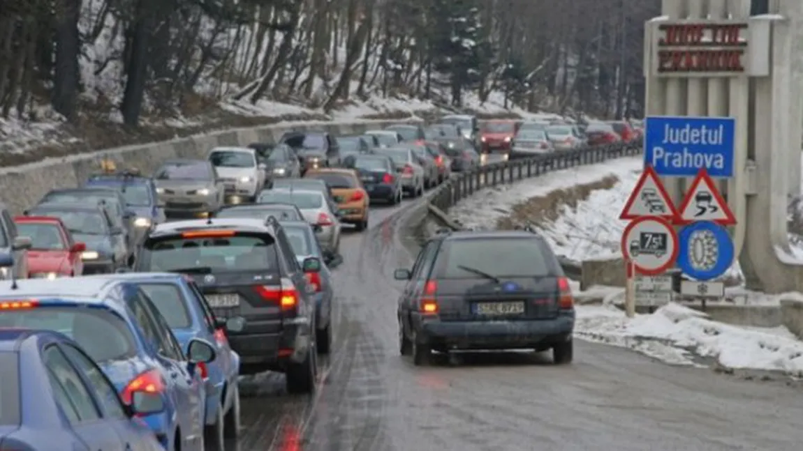 Aglomeraţie pe DN1 Braşov-Ploieşti. CEAŢĂ DENSĂ pe mai multe drumuri, inclusiv pe A1 şi A3 UPDATE