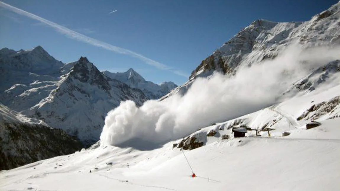 Risc crescut de avalanşe în Munţii Făgăraş