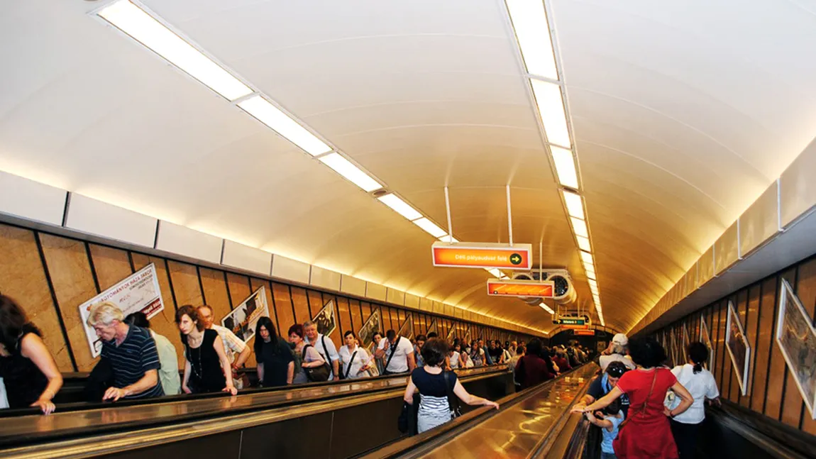 Zece răniți în coliziunea a două garnituri de metrou la Budapesta