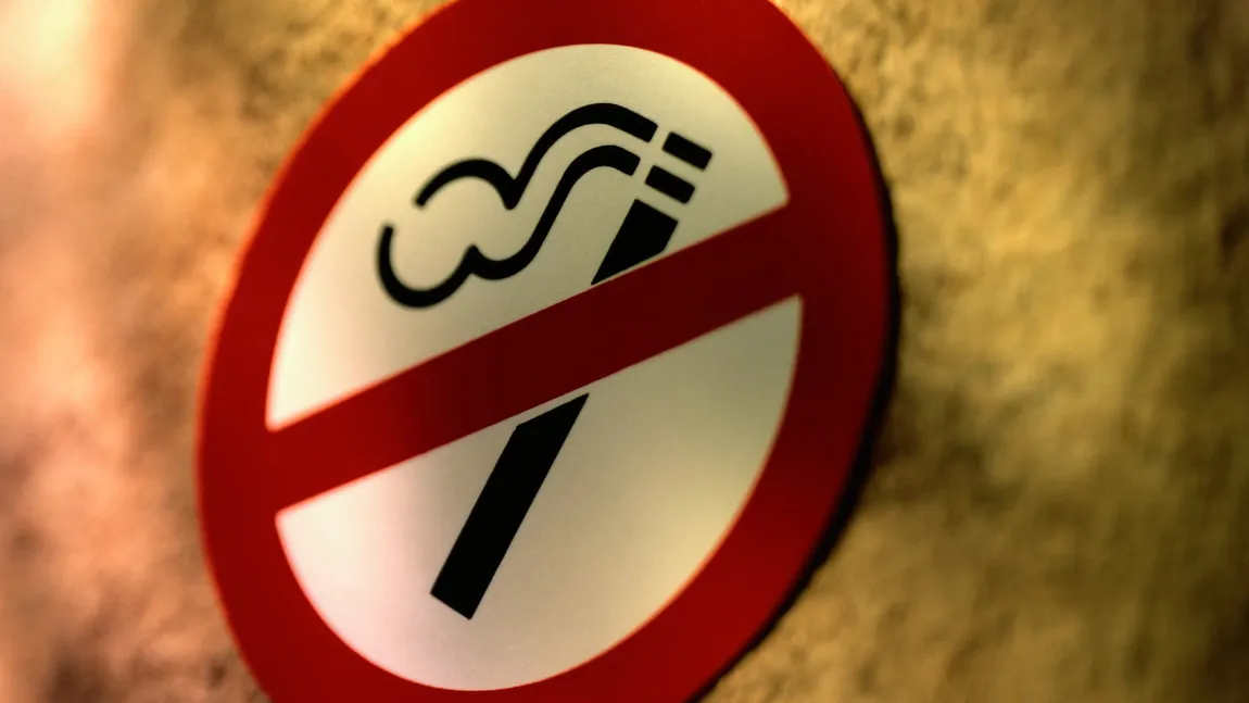 Veşti proaste pentru fumători. Proiectul pentru modificarea legii anti-fumat a primit aviz NEGATIV
