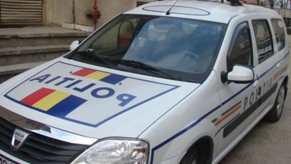 Un şef de post din Suceava a fost bătut în propria locuinţă. Agresorii, un bărbat şi fiii săi, au fost reţinuţi