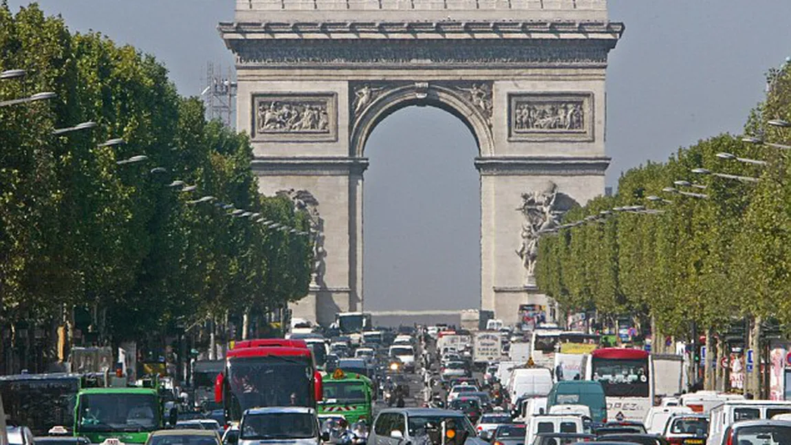 La Paris, ca pe vremea lui Ceauşescu: Vor circula numai autoturismele cu număr par