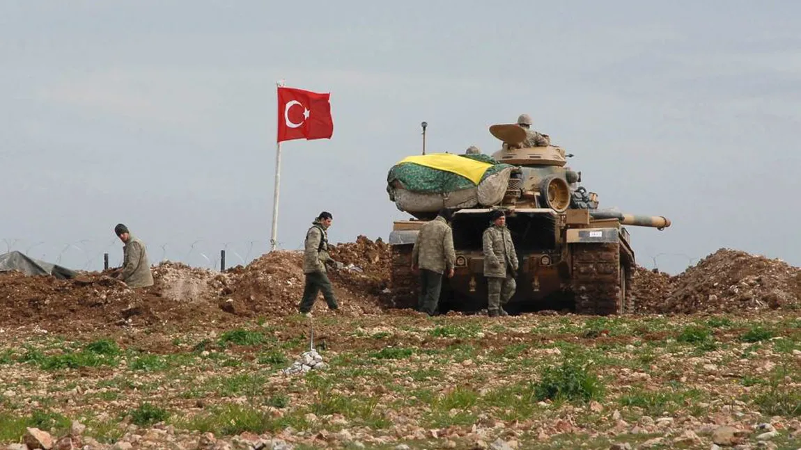 Turcia desfăşoară trupe suplimentare, artilerie şi blindate, la frontiera cu Siria
