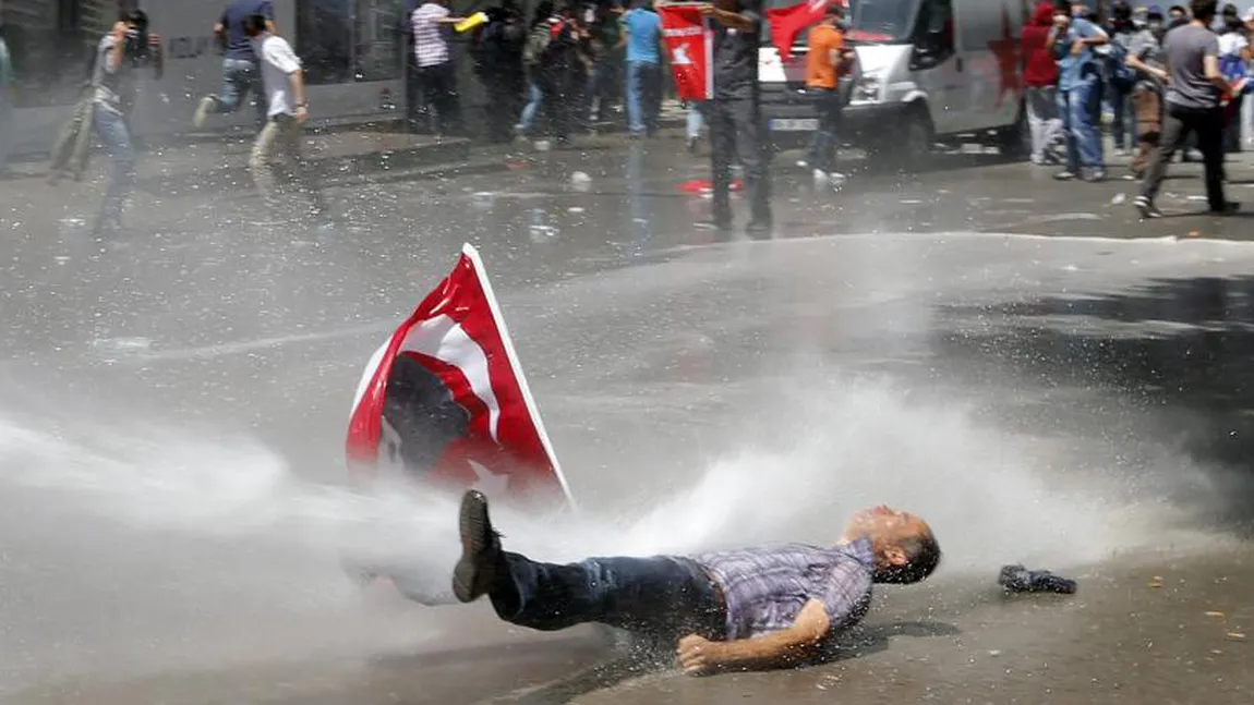 Ce consecinţe a avut tentativa de lovitură de stat din Turcia GALERIE FOTO