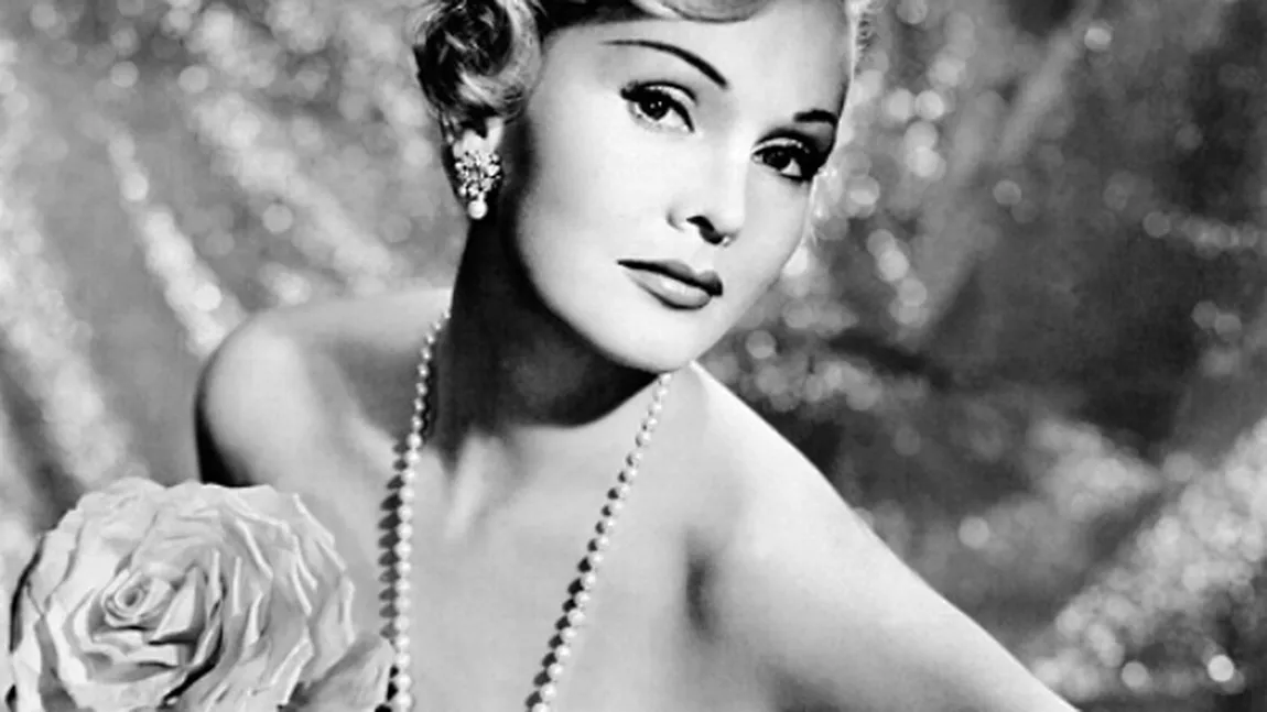Actriţa Zsa Zsa Gabor a murit la vârsta de 99 de ani