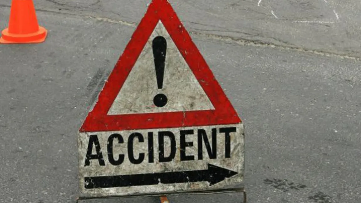 Accidente grave în Sibiu. Carambol cu trei maşini pe DN 7; camion în flăcări pe autostradă