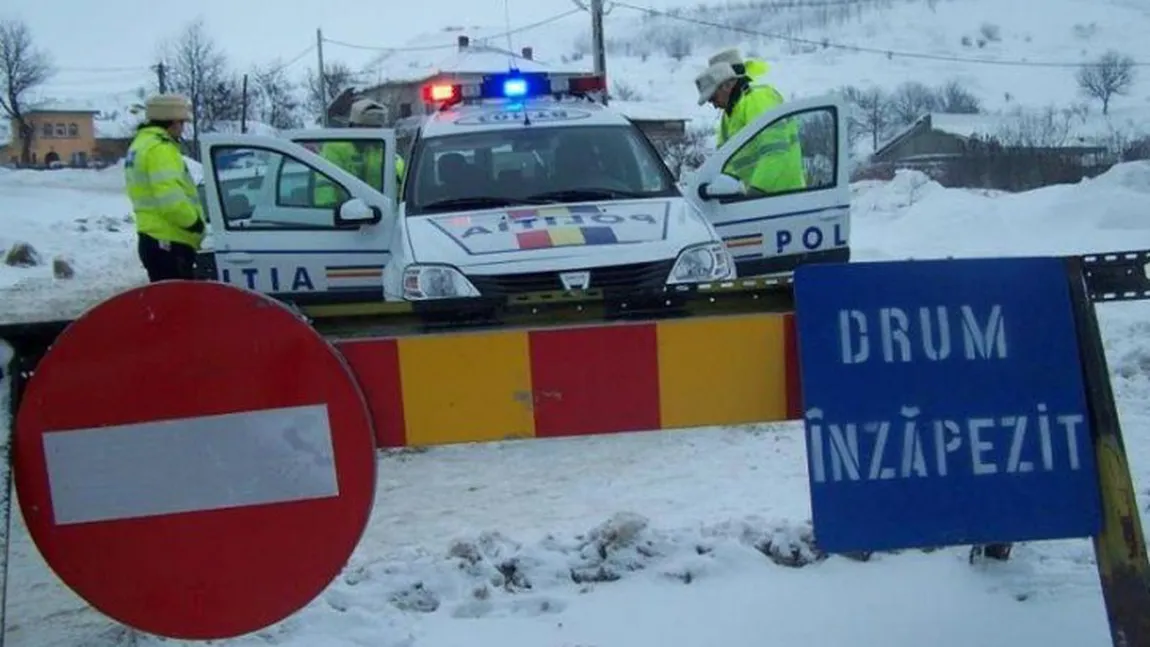 Două autocare cu peste o sută de persoane, oprite de autorităţi în judeţul Buzău, DN 2 fiind închis