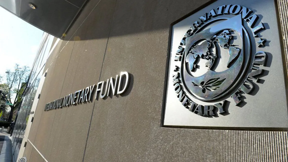 FMI recomandă Guvernului să regândească majorările salariale din sectorul public. Creşterile ar putea afecta creşterea economică