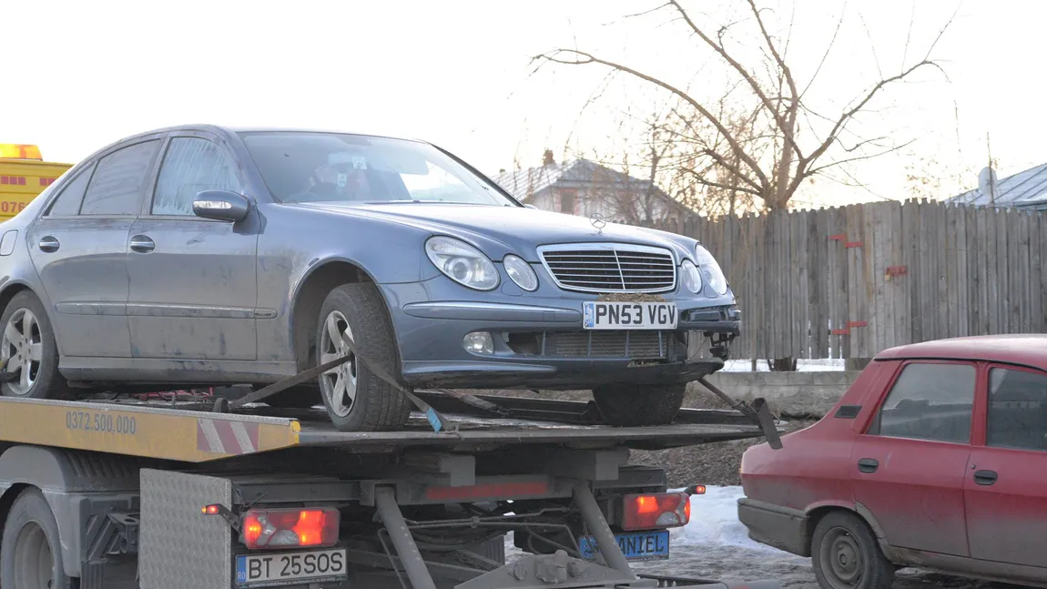Scene violente cu un traficant de ţigări, în Botoşani. A lovit intenţionat maşina poliţiei şi s-a ascuns la o stână