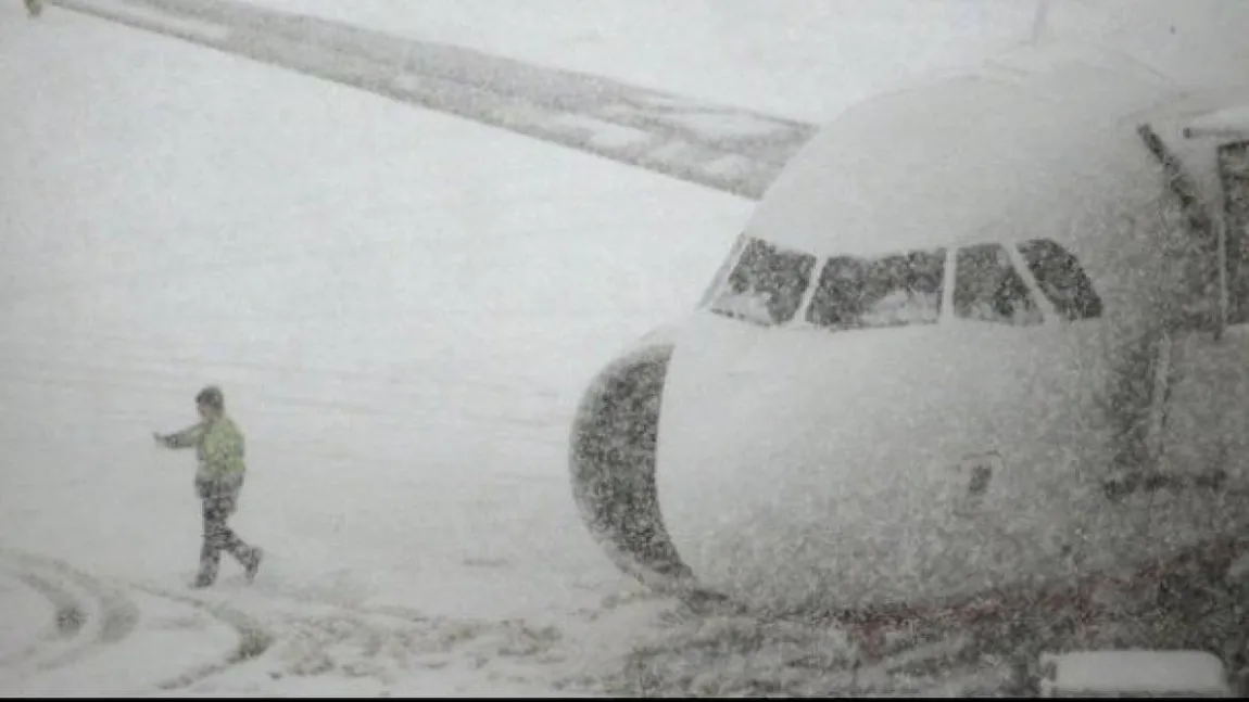 Atenţionare de călătorie în Turcia. Peste 300 de zboruri ale companiei Turkish au fost anulate din cauza vântului şi a ninsorilor