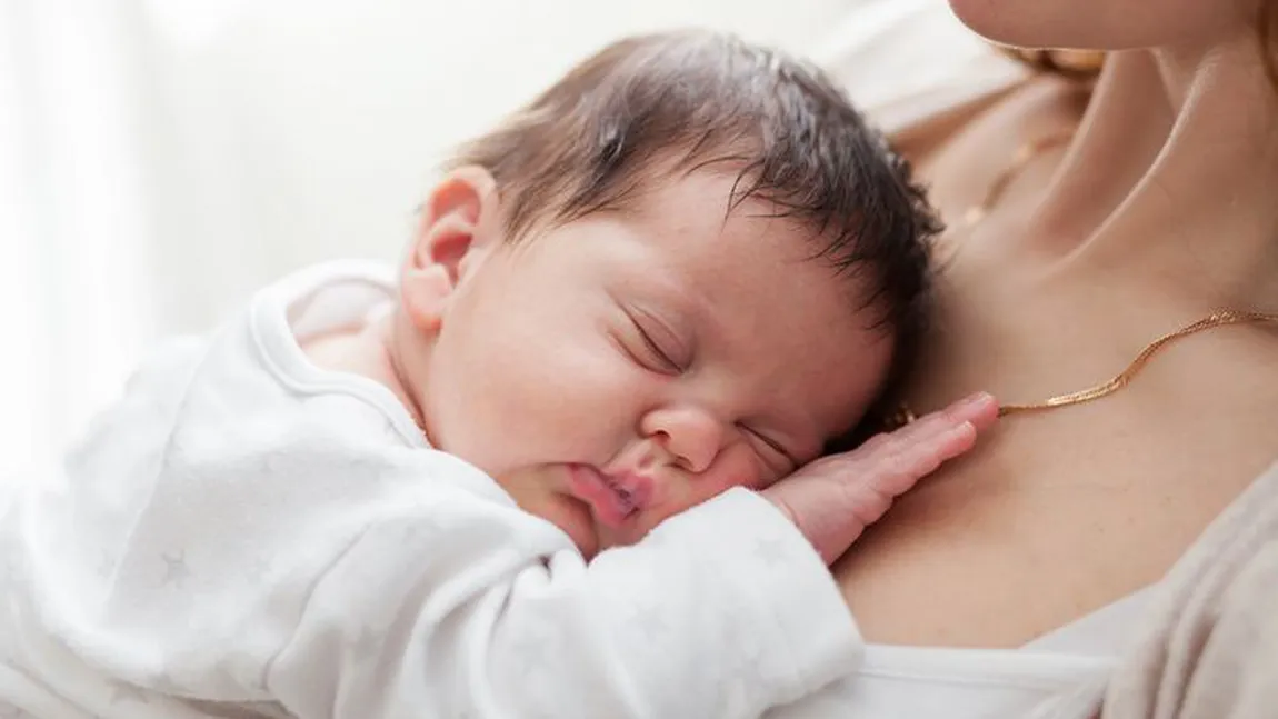 O femeie virgină a născut un bebeluş perfect sănătos. Cum a fost posibil