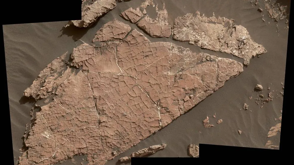 NASA, IMAGINEA SĂPTĂMÂNII: Posibile semne ale unei vechi secete pe solul marţian