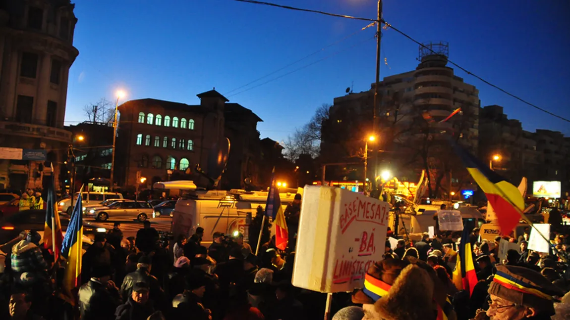 Protest în Piaţa Universităţii faţă de proiectele privind graţierea şi modificarea Codurilor penale