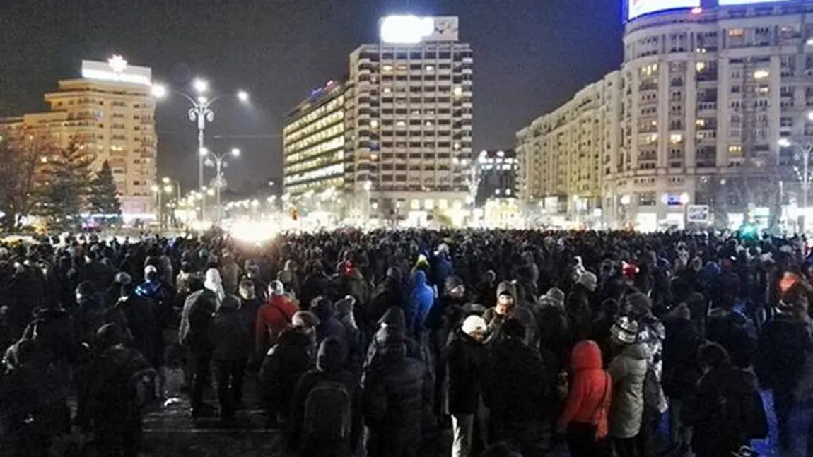 PNL vrea să racoleze membri de la proteste: E marea şansă pentru revigorarea partidului