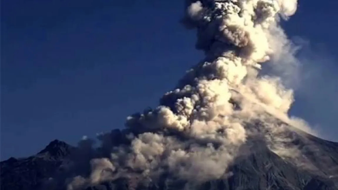 Erupţie vulcanică puternică lângă Mexico City. Locuitorii, avertizaţi să rămână în case
