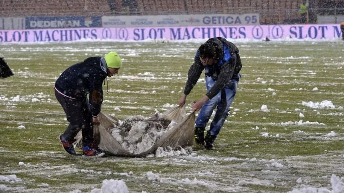 Universitatea Craiova îi cheamă pe suporteri să deszăpezească terenul. Oltenii reîncep sâmbătă campionatul