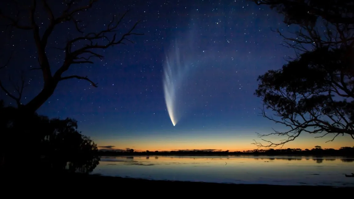 Eclipsă de lună, lună plină şi cometă, toate într-o singură zi. Festin astronomic pentru toţi locuitorii planetei