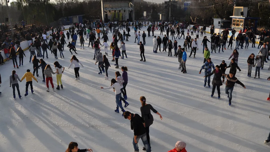 Incident grav la patinoar. O tânără a ajuns la spital după ce a fost tăiată cu patina