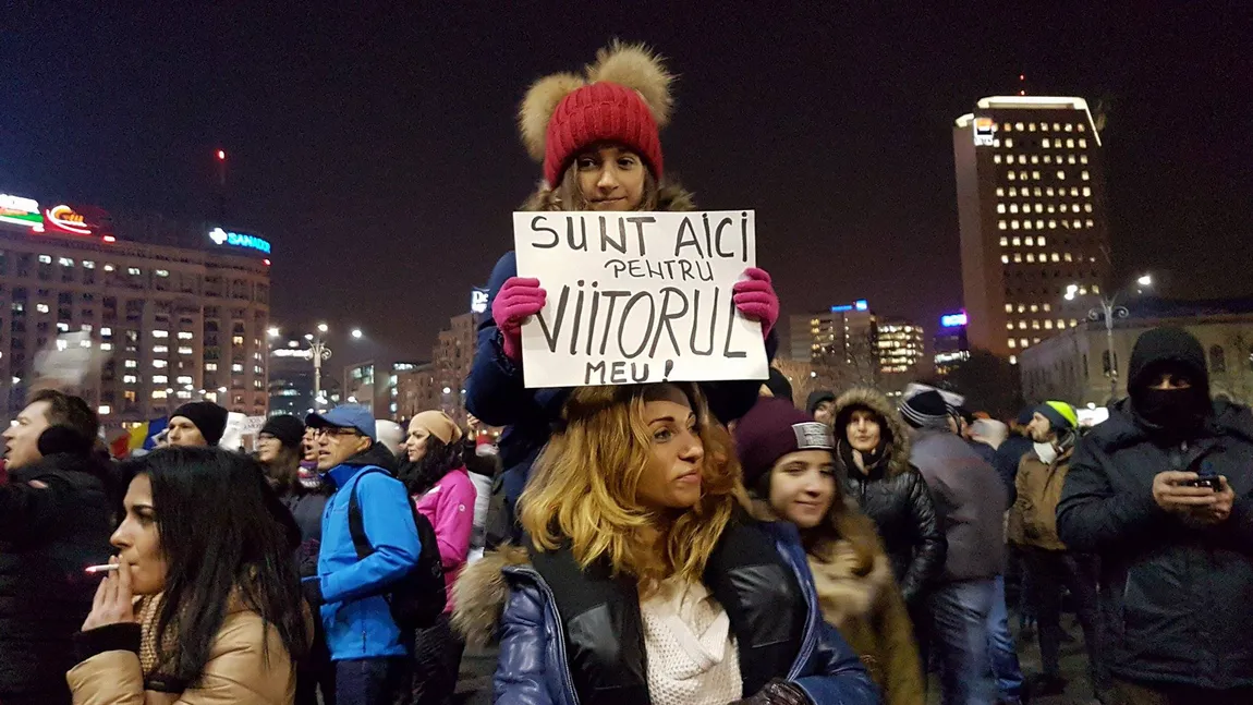 Gabriela Firea închide Piaţa Victoriei pentru un târg de Crăciun. Protestatarii: Vom reveni în Piaţa Victoriei UPDATE